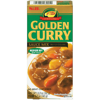 S&amp;B GOLDEN CURRY MEDIUM HOT 92 GR