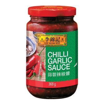 LEE KUM KEE CHILLI GARLIC SAUCE 368 GR