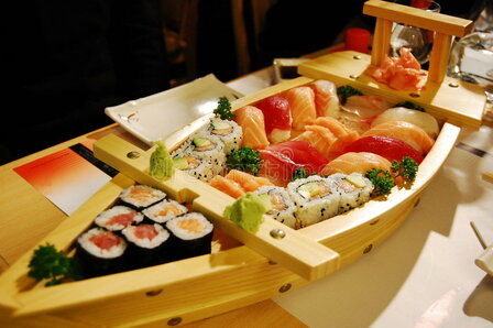 SUSHI BOOT BAMBOE 70X25CM