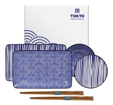 TOKYO DESIGN STUDIO - NIPPON BLUE  SUSHI PLATE GIFTBOX SET4 W/CHOP 21X13.5 &amp; 9,5X3CM LINES/DOTS